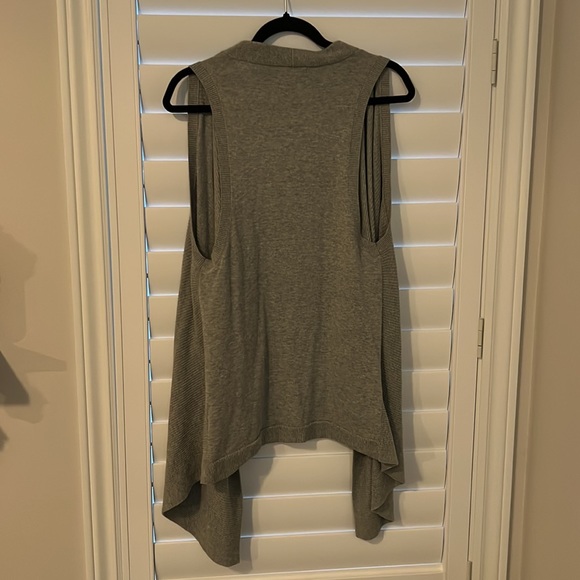 Gap size small open sweater vest - Picture 5 of 6
